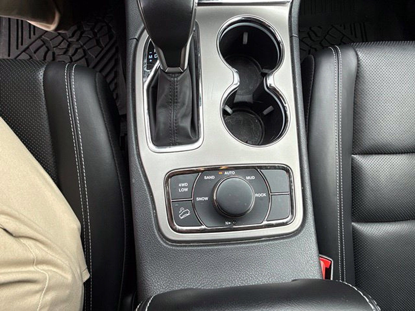 Used 2021 Jeep Grand Cherokee Limited w/ Quick Order Package 28K 80th AWD/4WD image 18