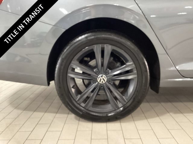 Used 2023 Volkswagen Jetta SE w/ Panoramic Sunroof Package FWD image 25