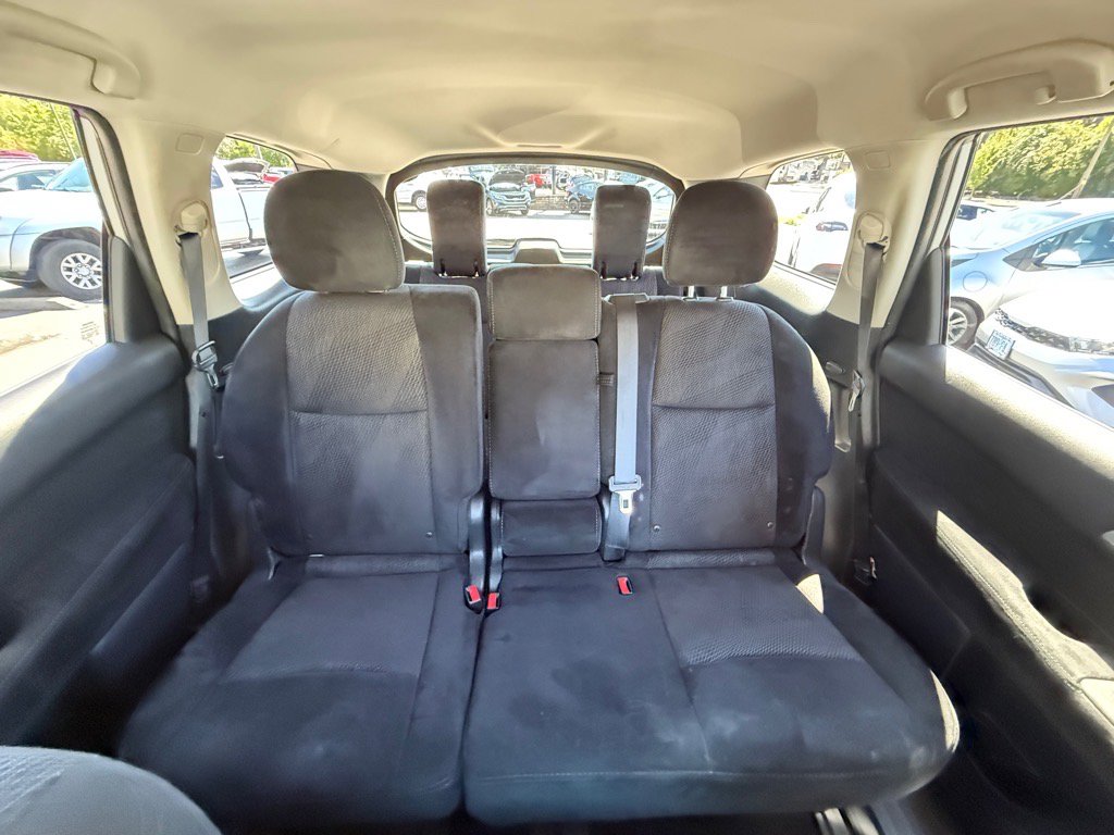 Used 2016 Nissan Pathfinder SV image 16