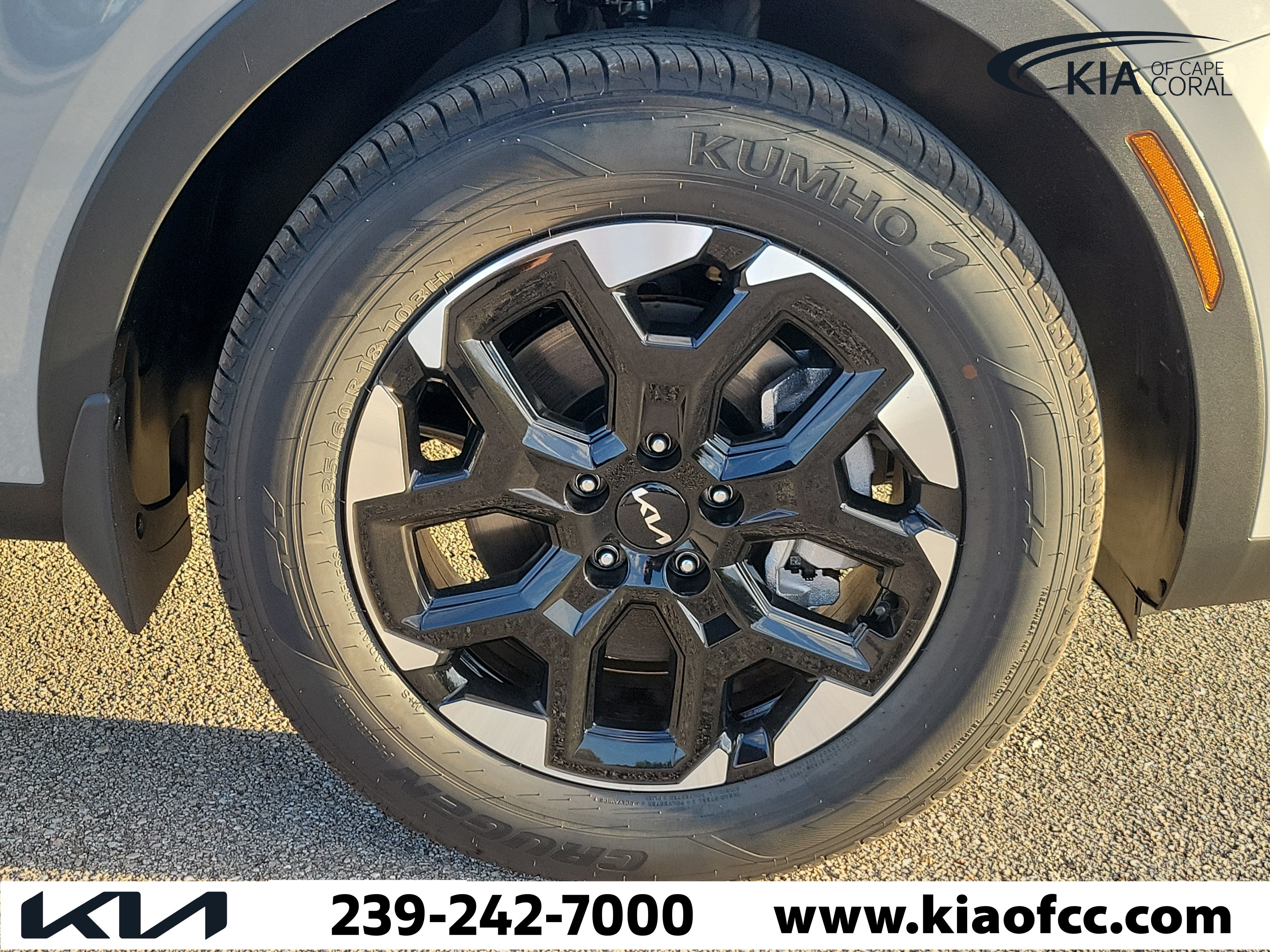 New 2026 Kia Sorento S FWD image 7