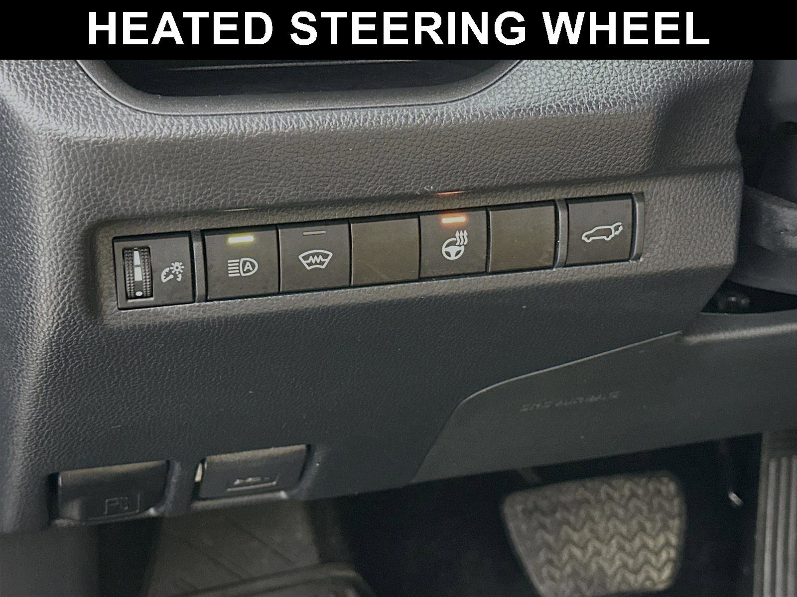 Used 2023 Toyota RAV4 XLE Premium image 10