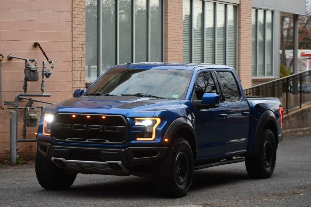 Used 2018 Ford F150 Raptor w/ Equipment Group 802A Luxury image 4
