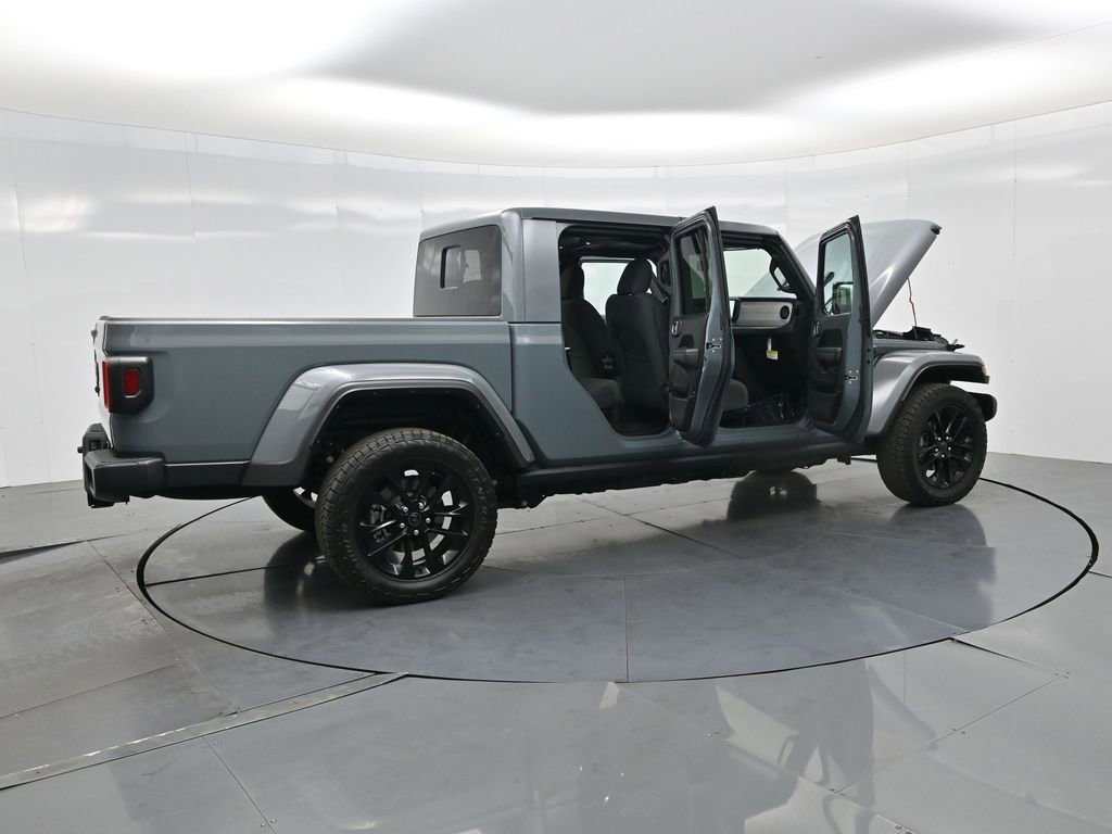 Used 2024 Jeep Gladiator Sport image 36