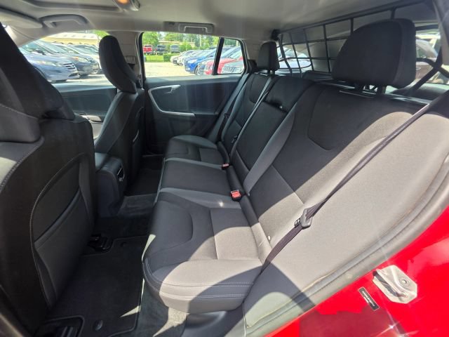 Used 2015 Volvo V60 T5 FWD image 20