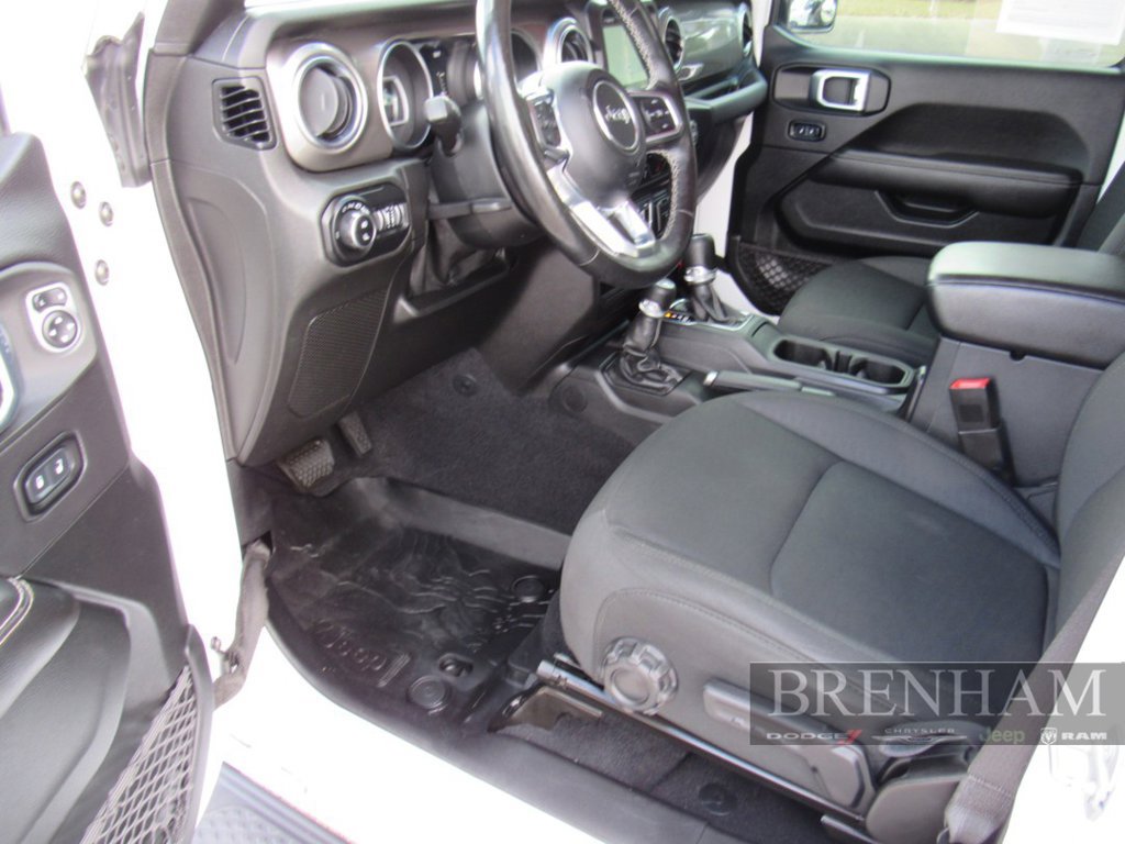 Used 2020 Jeep Gladiator Overland AWD/4WD image 13