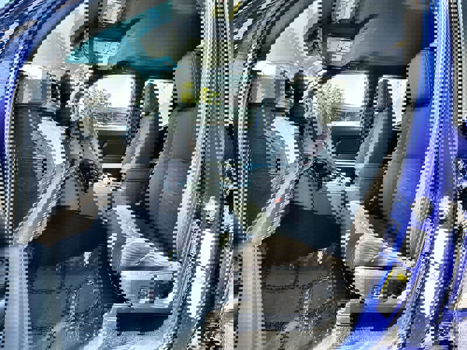 Used 2024 Toyota Tacoma TRD Off-Road image 3