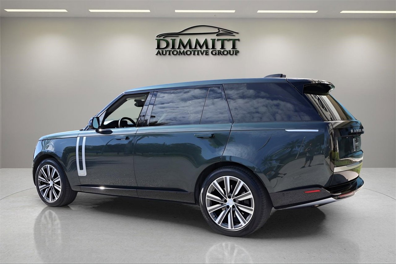Used 2024 Land Rover Range Rover Long Wheelbase Autobiography image 3