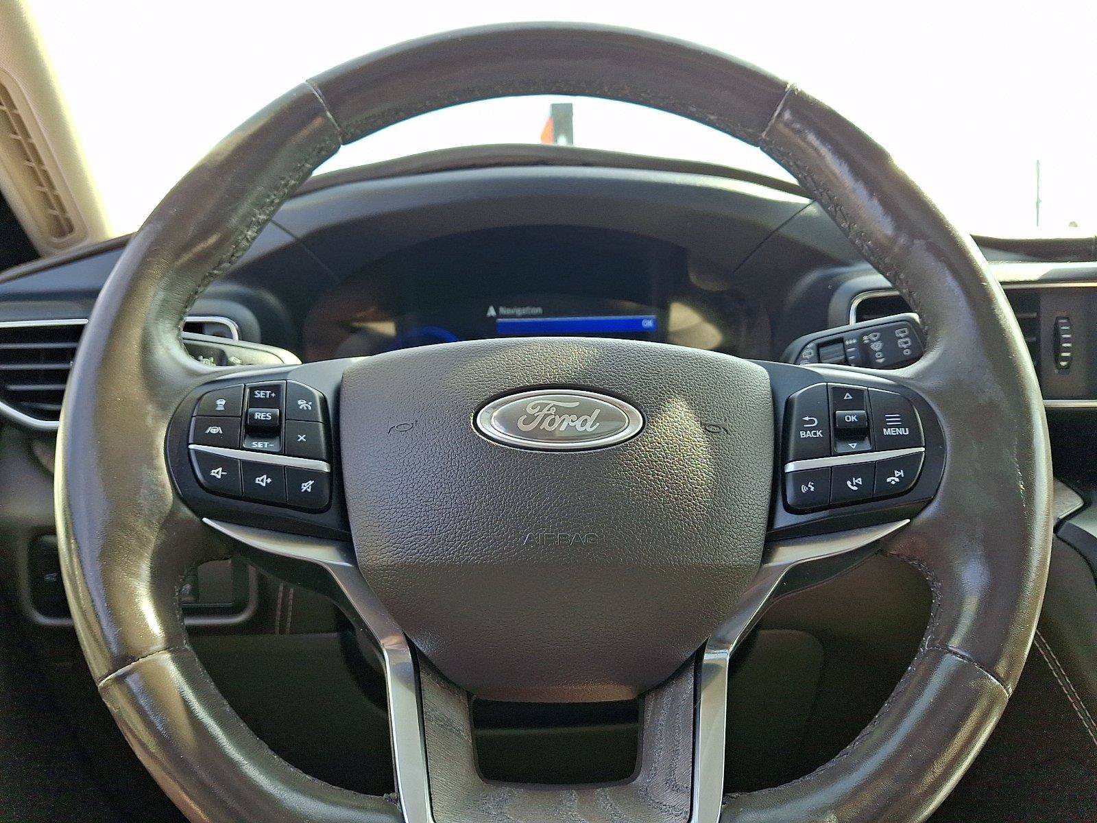 Used 2020 Ford Explorer Platinum w/ Premium Technology Package AWD/4WD image 21