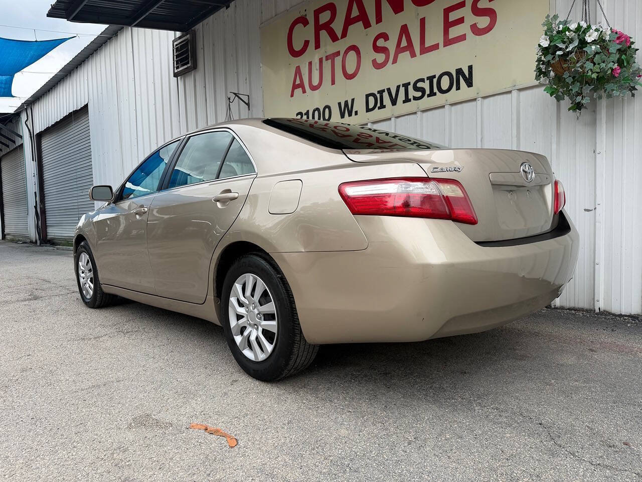 Used 2009 Toyota Camry LE FWD image 6
