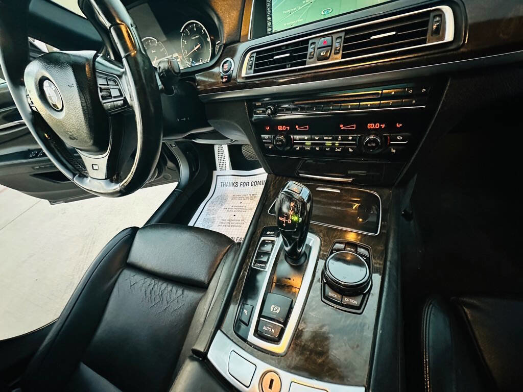 Used 2014 BMW 750Li 750Li 4dr Sedan image 29