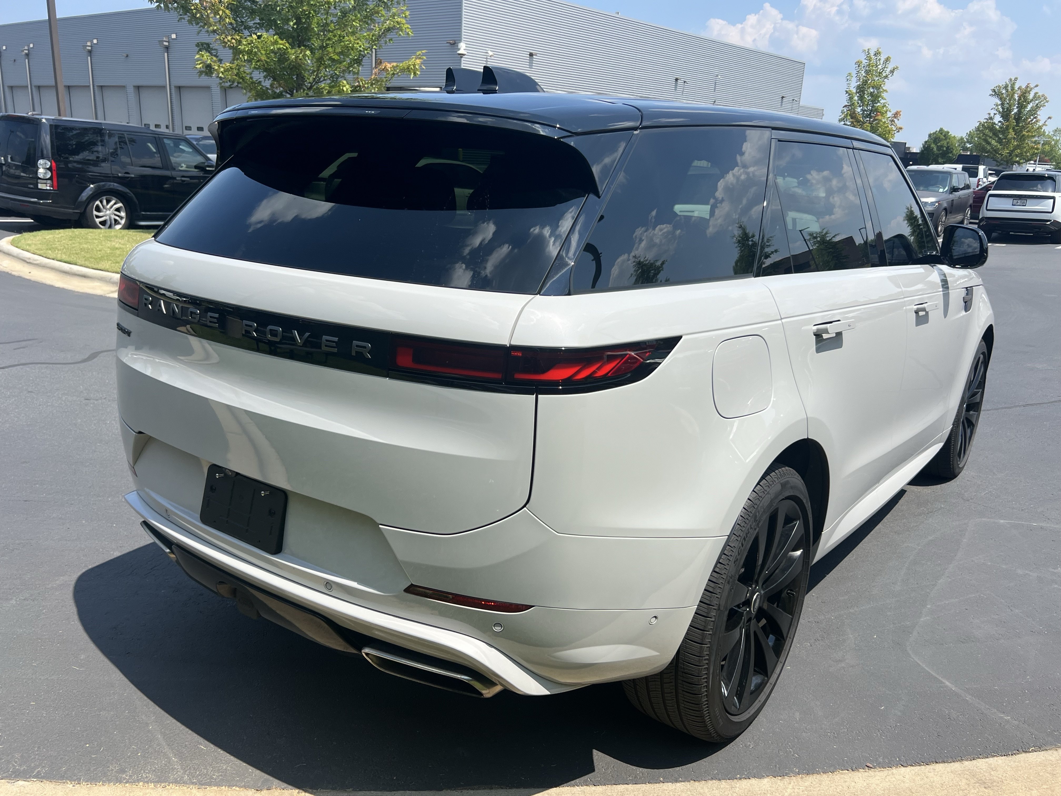 Certified 2025 Land Rover Range Rover Sport Dynamic SE AWD/4WD image 7