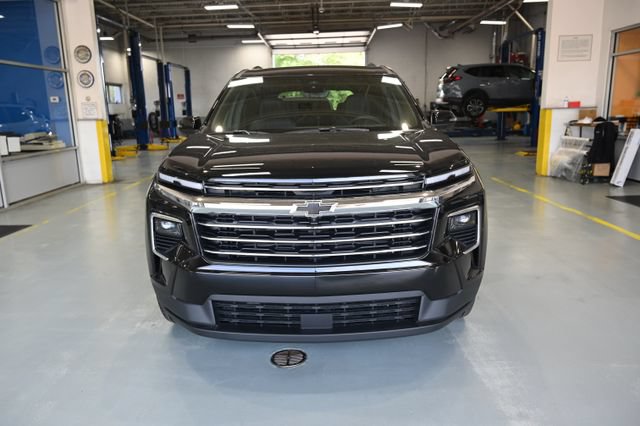 New 2026 Chevrolet Traverse LT w/ Driver Confidence Package FWD image 2