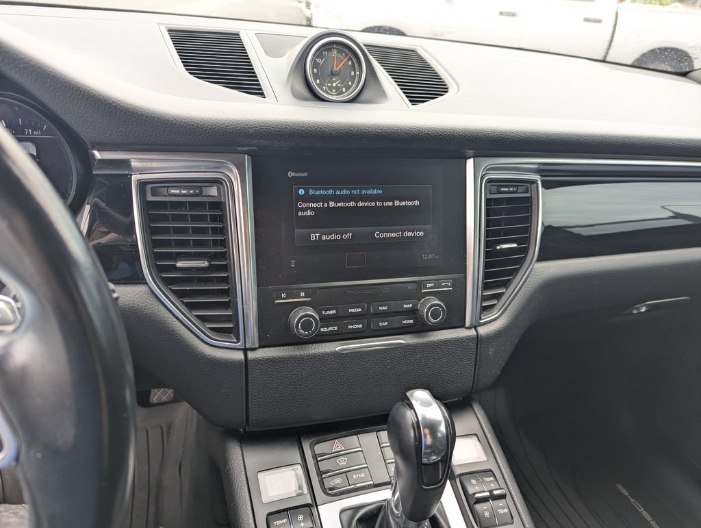 Used 2018 Porsche Macan AWD/4WD image 15