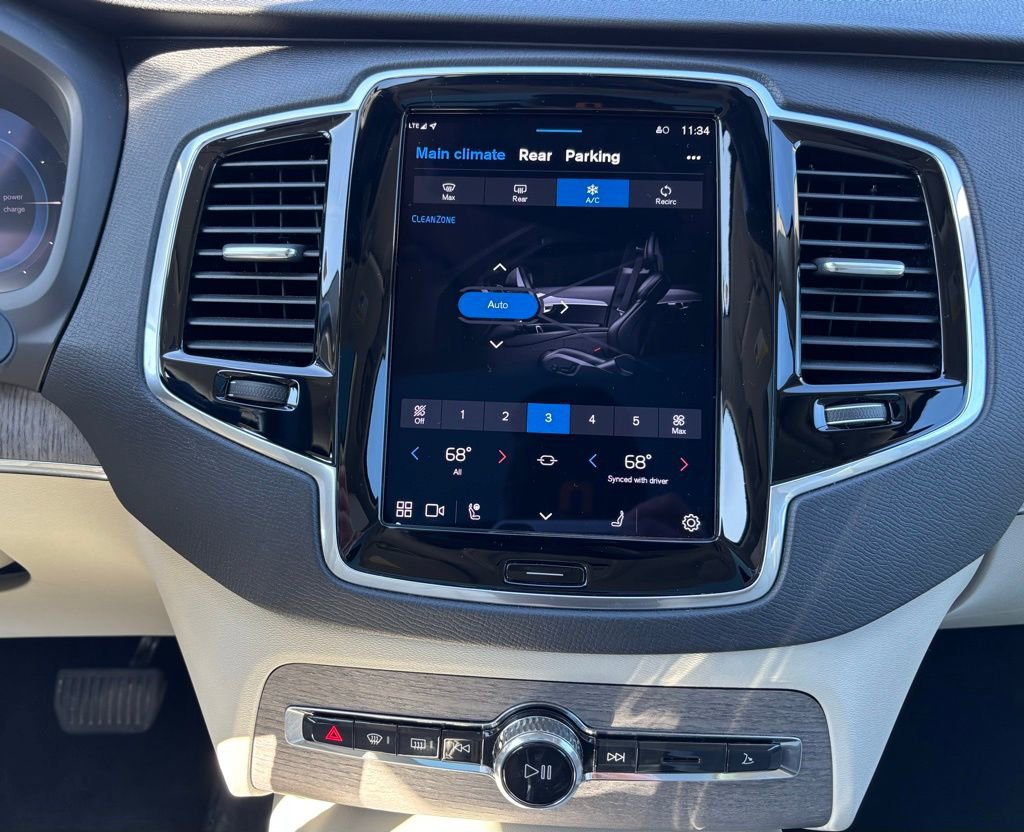 Certified 2023 Volvo XC90 T8 Plus w/ Protection Package AWD/4WD image 13
