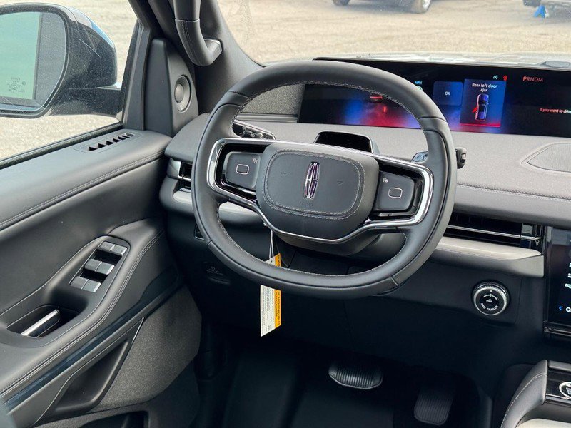 New 2025 Lincoln Navigator Reserve image 15