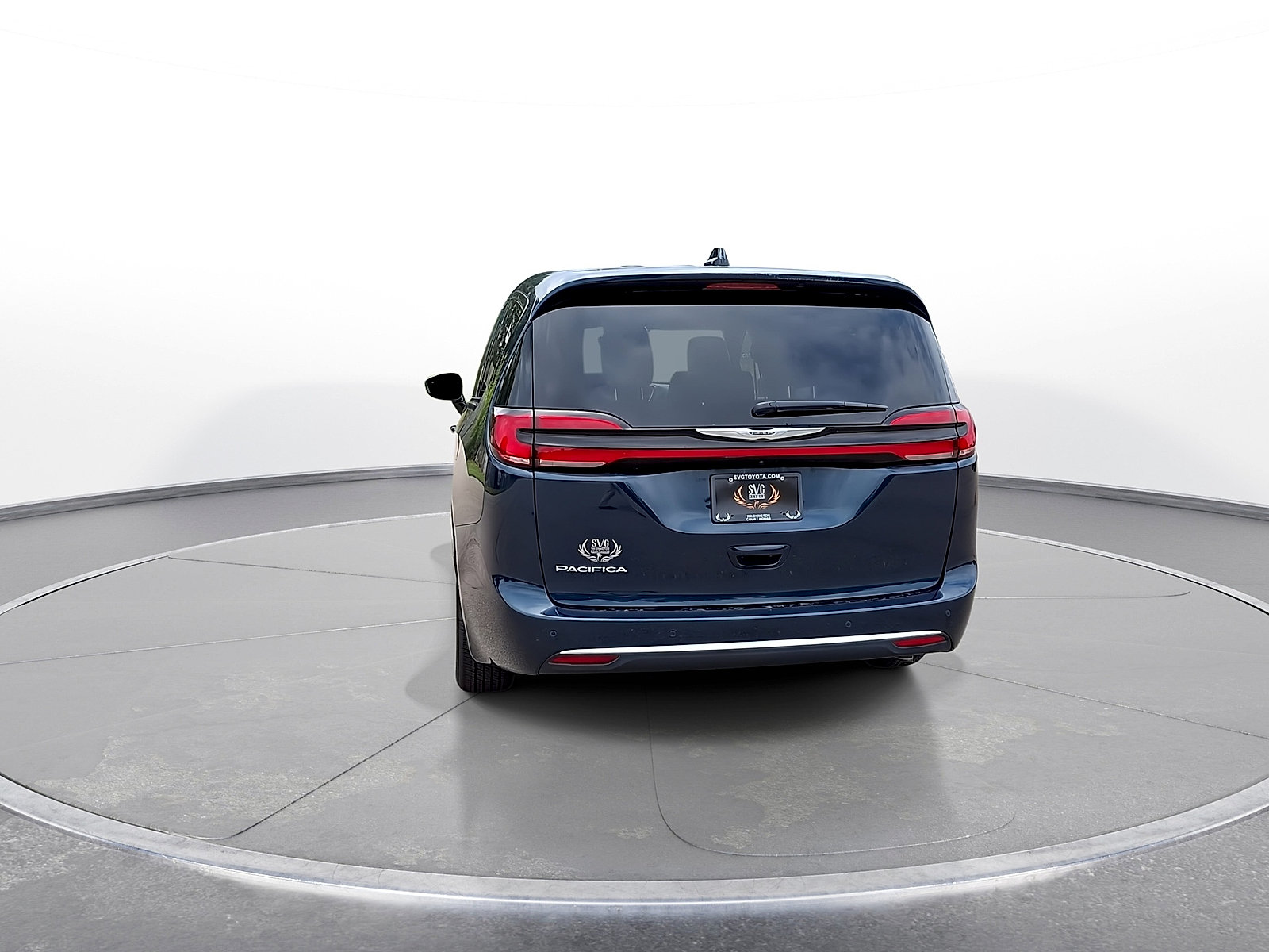 Used 2025 Chrysler Pacifica Select FWD image 7
