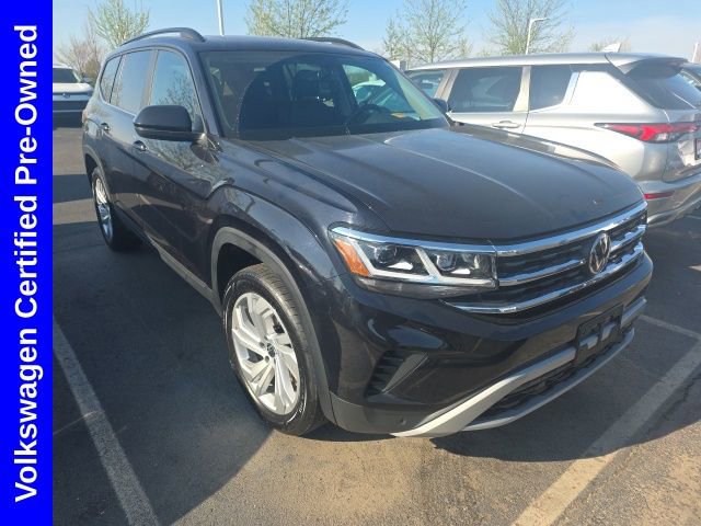 Used 2023 Volkswagen Atlas SE w/ Panoramic Sunroof Package image 2