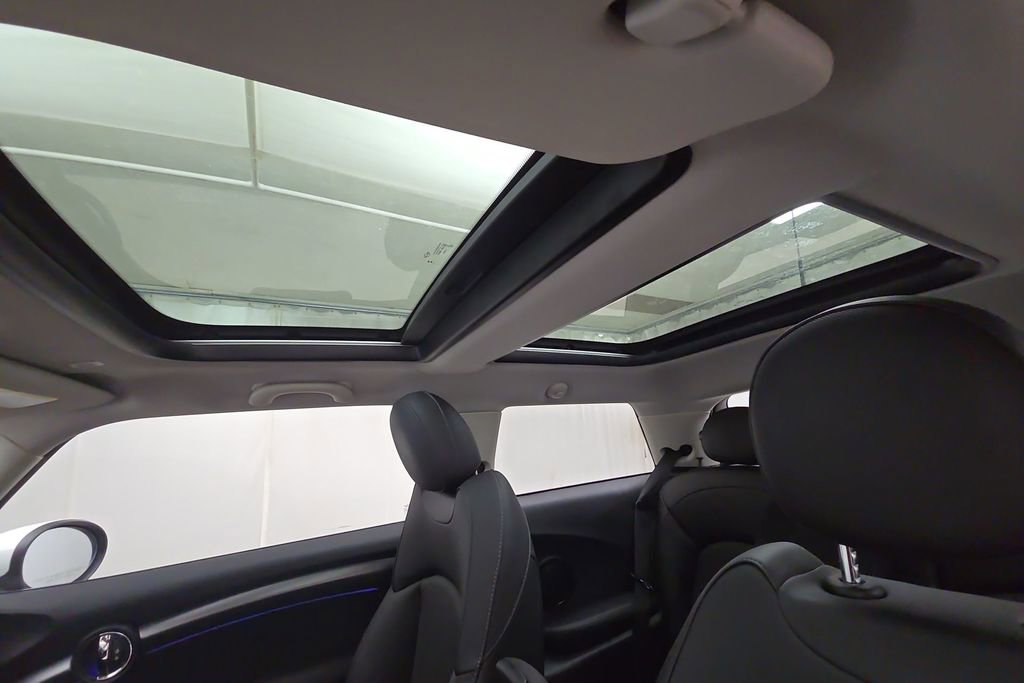 Used 2023 MINI Cooper S image 23