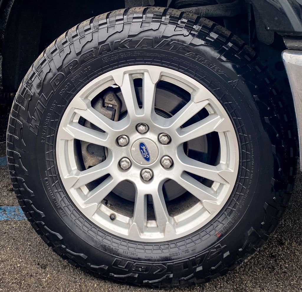 Used 2017 Ford F150 Lariat AWD/4WD image 2
