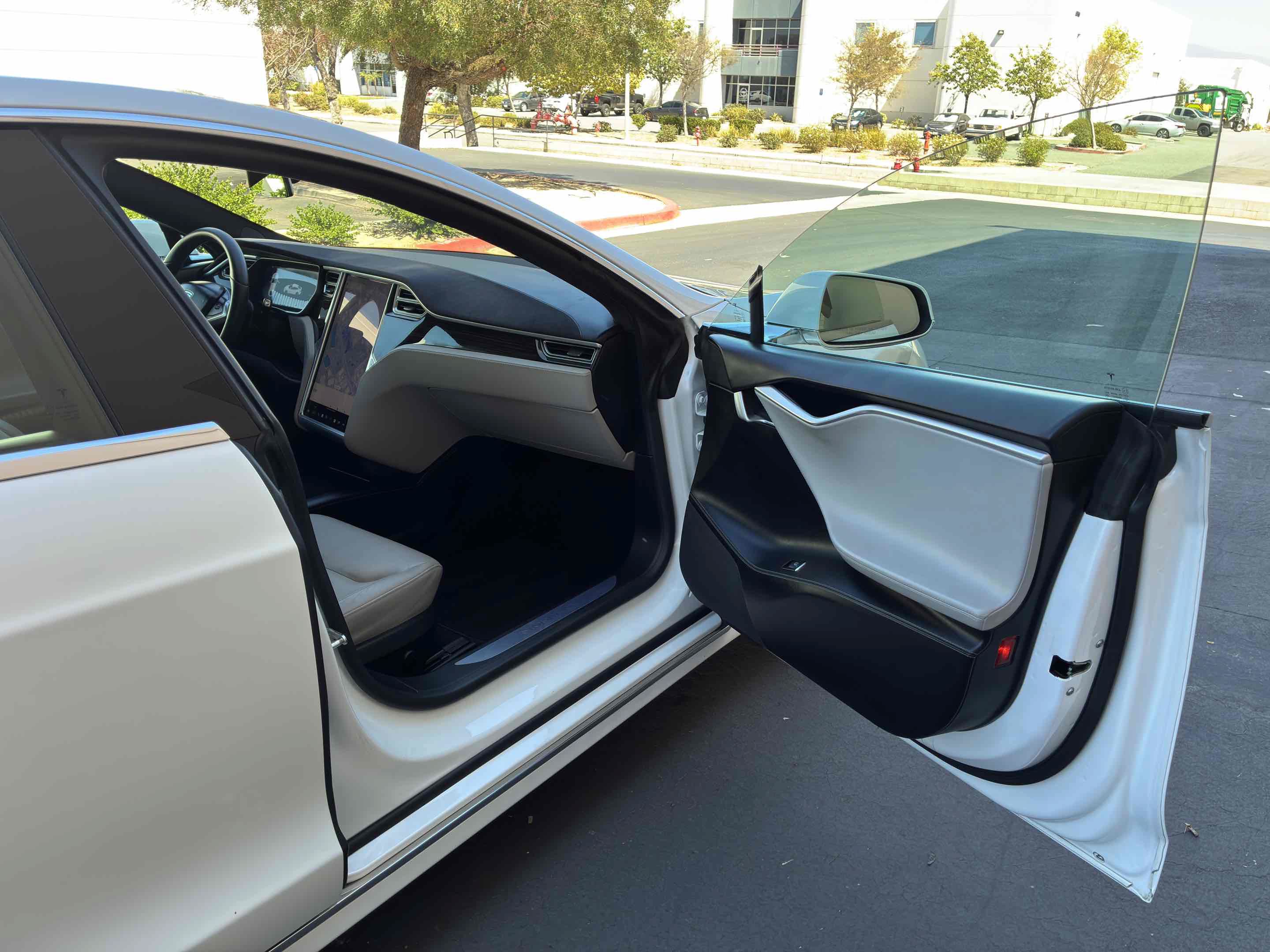 Used 2016 Tesla Model S 90D AWD/4WD image 37