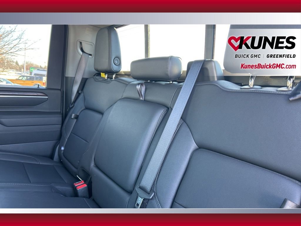 Used 2025 GMC Sierra 2500 SLT w/ SLT Premium Package image 38