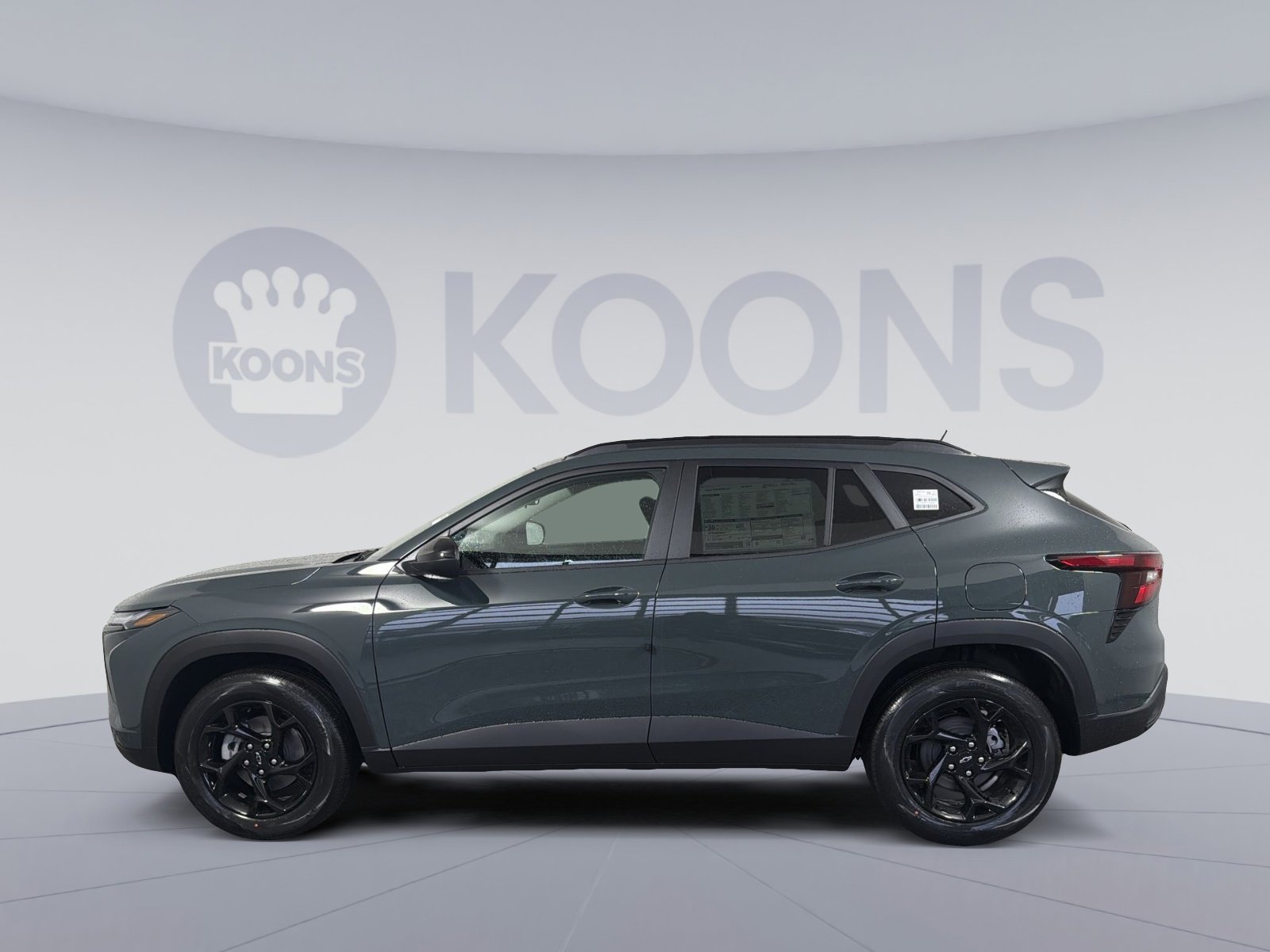 New 2026 Chevrolet Trax LT w/ Driver Confidence Package FWD image 2