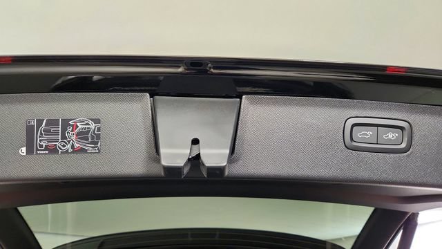 New 2026 Volvo XC90 B6 Plus w/ Protection Package AWD/4WD image 46
