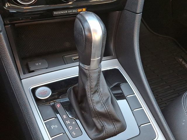 Used 2020 Volkswagen Passat 2.0T SEL image 18