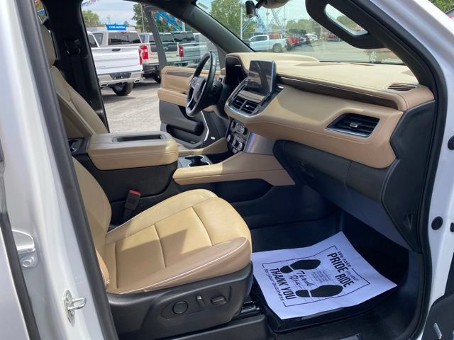 Used 2023 Chevrolet Suburban Premier AWD/4WD image 45