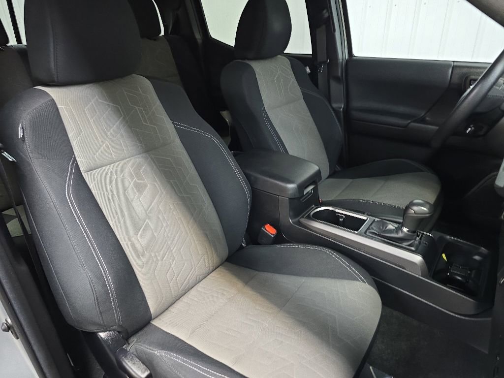 Used 2023 Toyota Tacoma TRD Off-Road w/ Technology Package AWD/4WD image 14