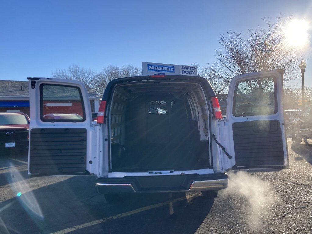 Used 2024 Chevrolet Express 2500 w/ Driver Convenience Package image 18