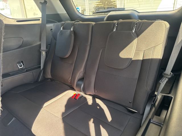 Used 2023 Ford Explorer XLT image 10