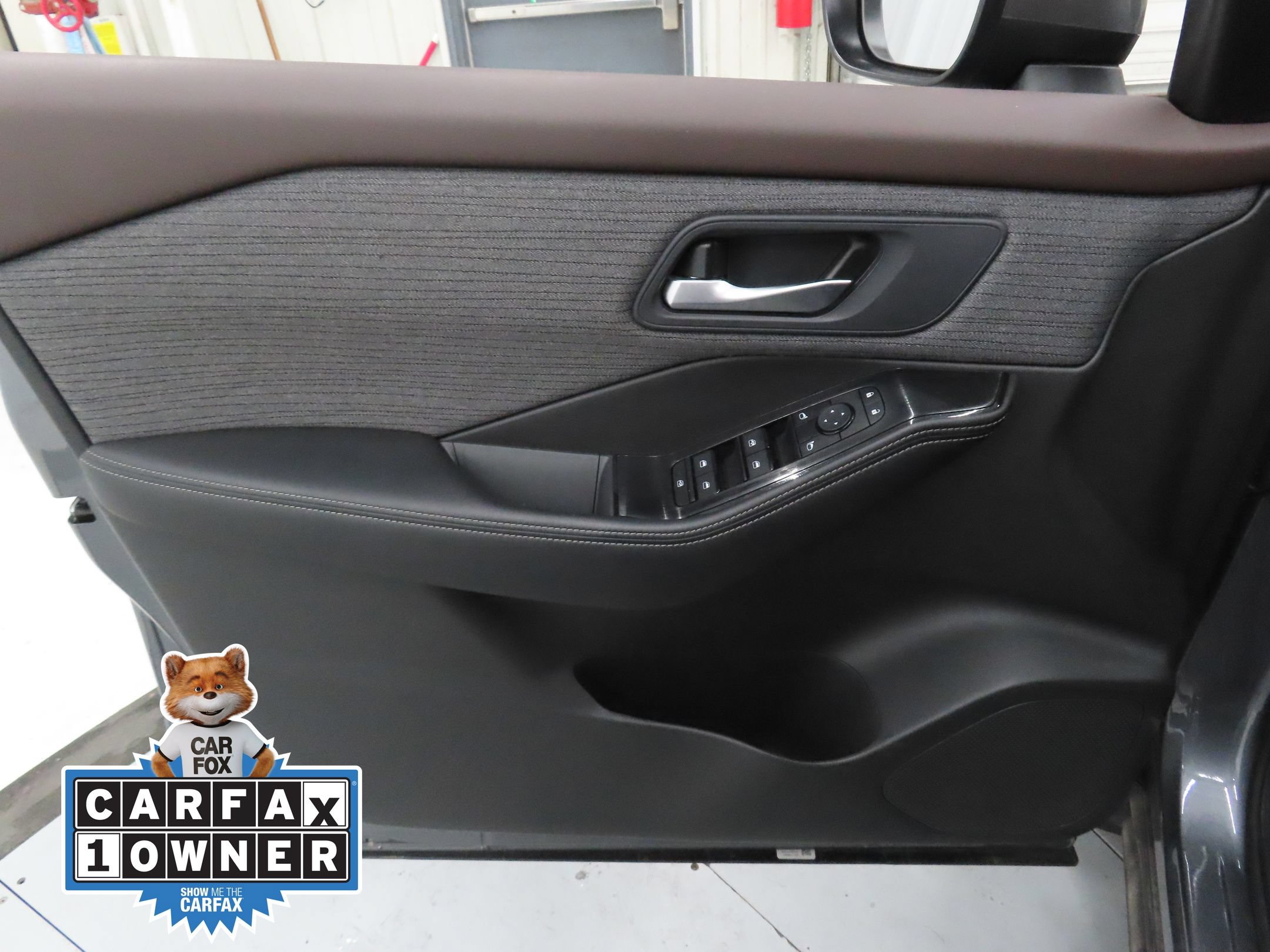 Used 2023 Nissan Rogue SV FWD image 10