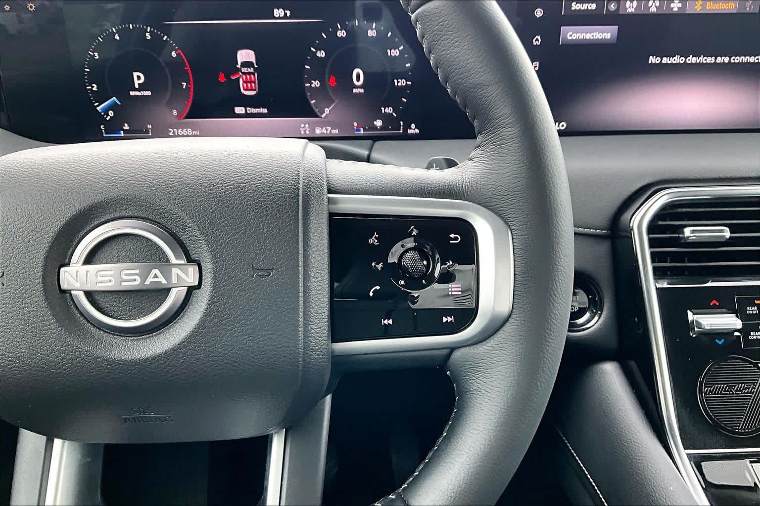 Used 2025 Nissan Armada SV AWD/4WD image 25