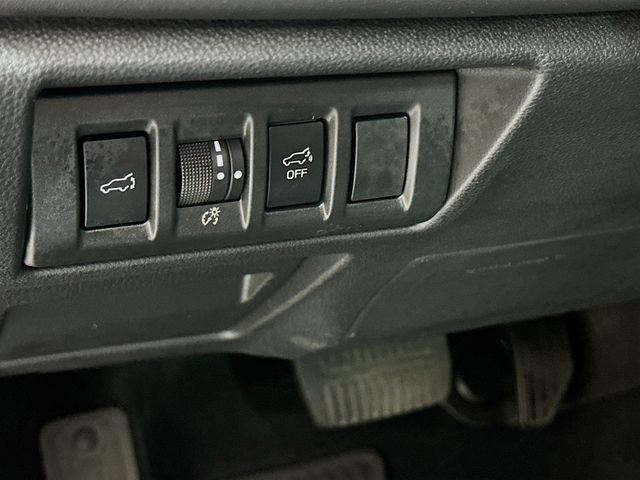 Used 2025 Subaru Outback Limited image 10