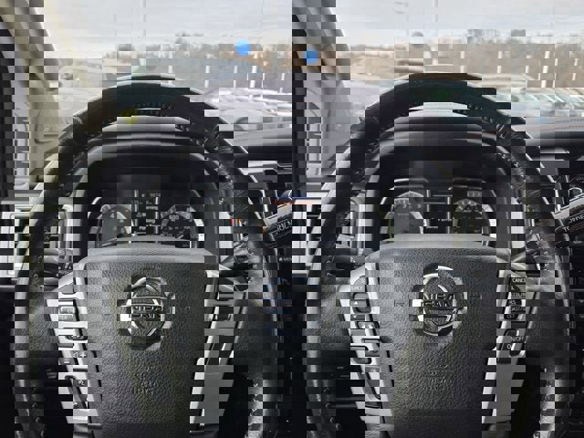 Used 2019 Nissan Titan Platinum Reserve image 29