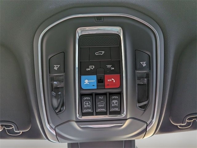 Used 2025 Jeep Wagoneer S Limited image 24