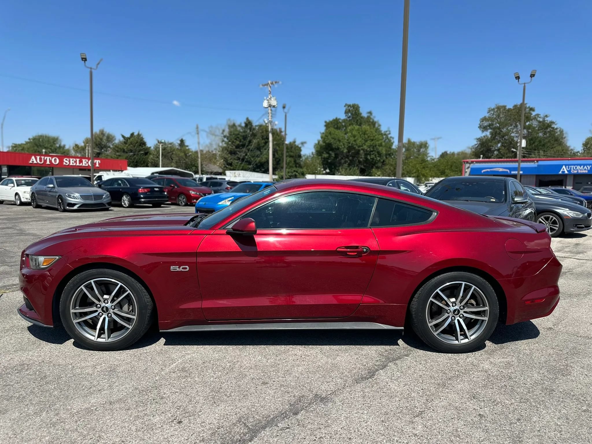 Used 2015 Ford Mustang GT RWD image 8