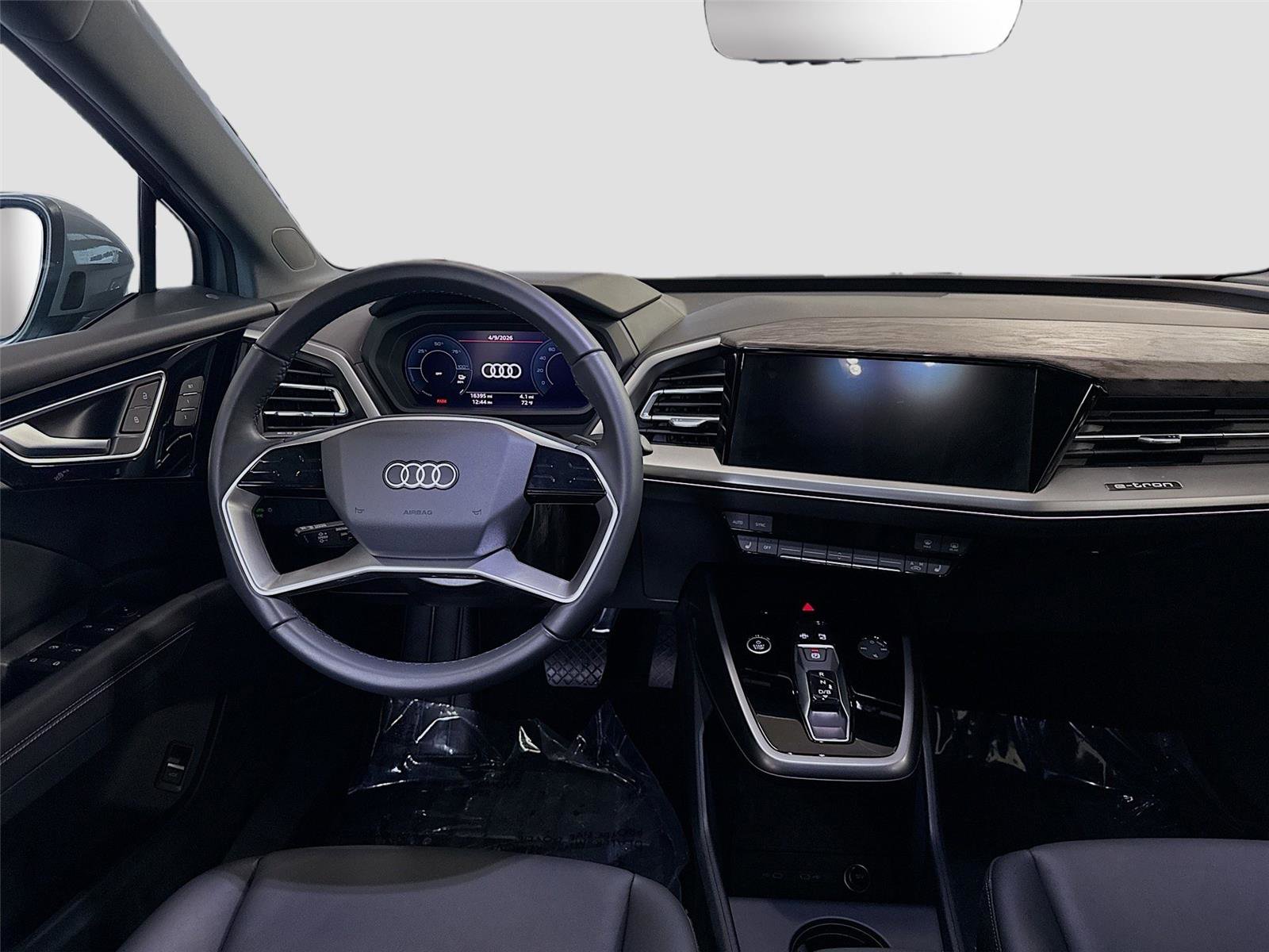 Used 2024 Audi Q4 e-tron Premium Plus w/ Premium Plus image 23