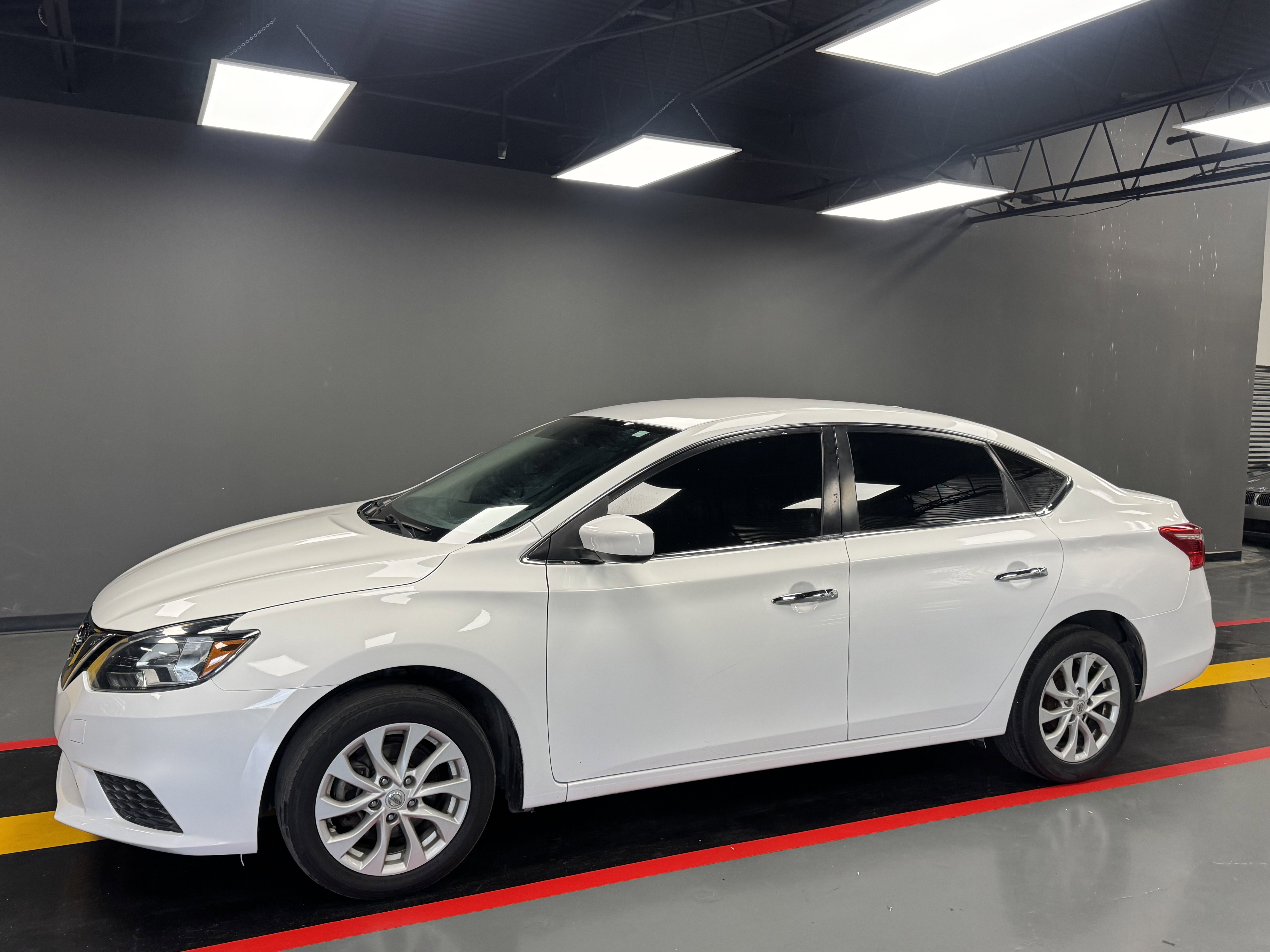Used 2019 Nissan Sentra SV FWD image 3
