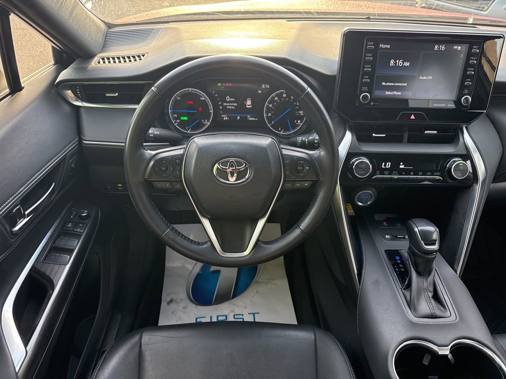 Used 2022 Toyota Venza XLE AWD/4WD image 16