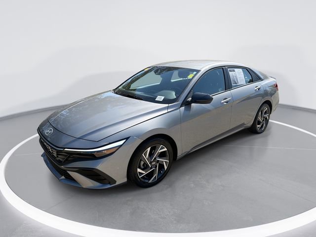 Used 2025 Hyundai Elantra Sport w/ Cargo Package