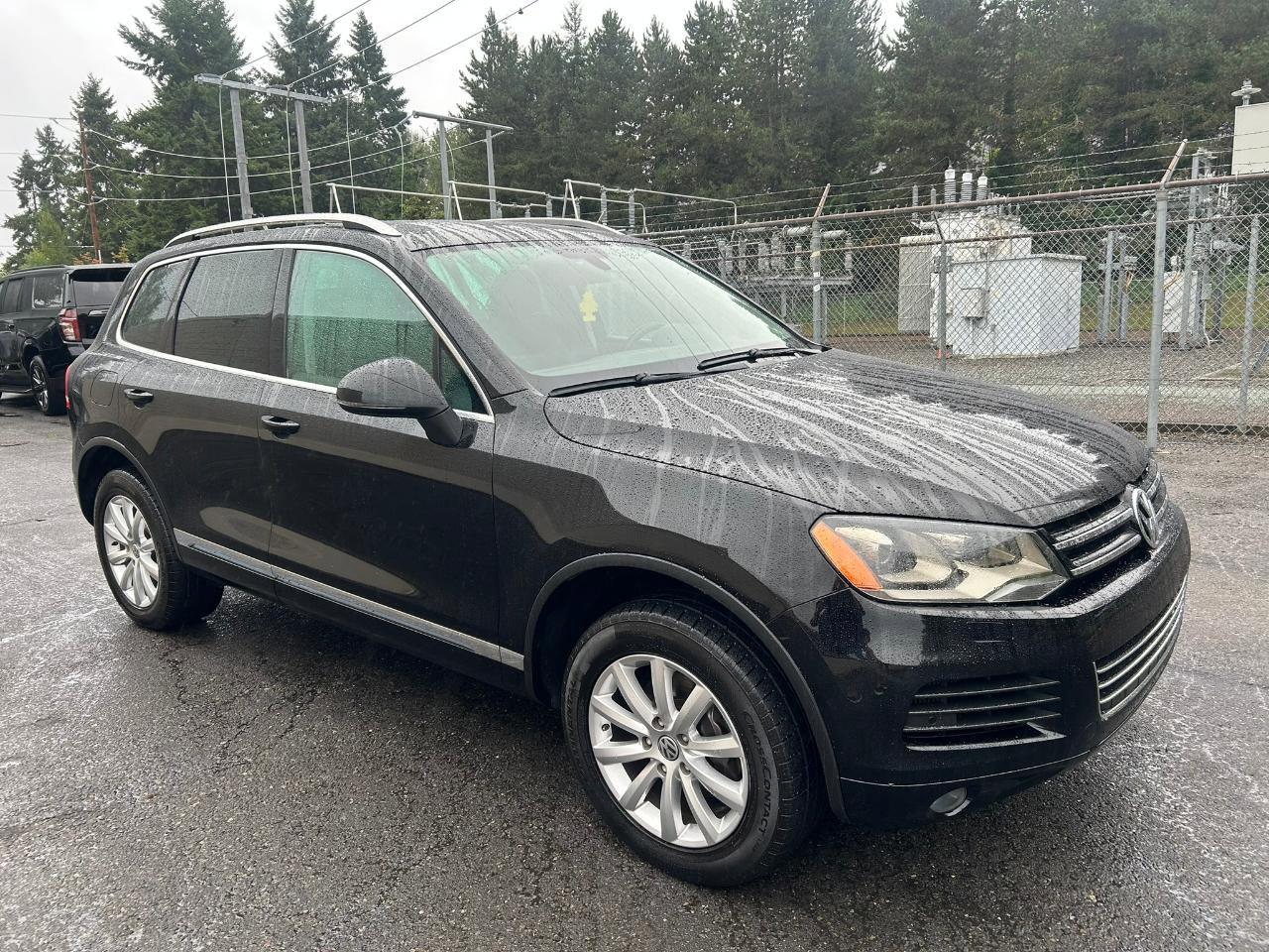 Used 2012 Volkswagen Touareg Sport AWD/4WD image 3