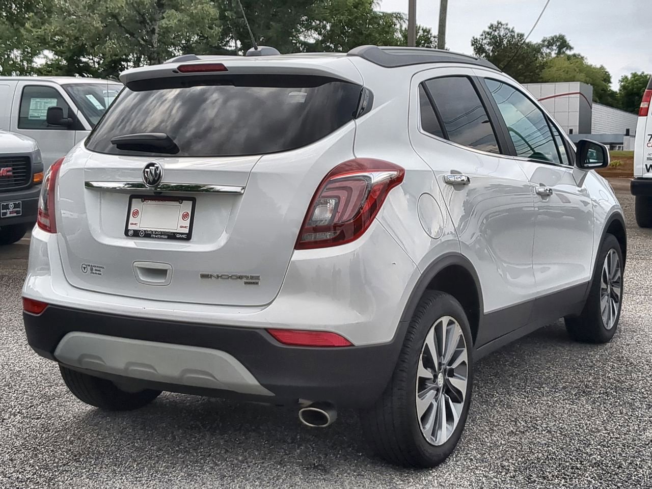 Used 2022 Buick Encore Preferred w/ Safety Package AWD/4WD image 8