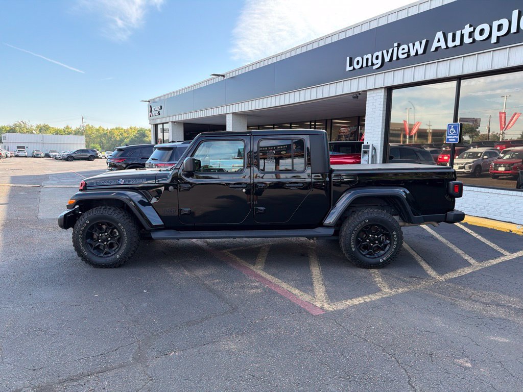 Used 2023 Jeep Gladiator Sport AWD/4WD image 10
