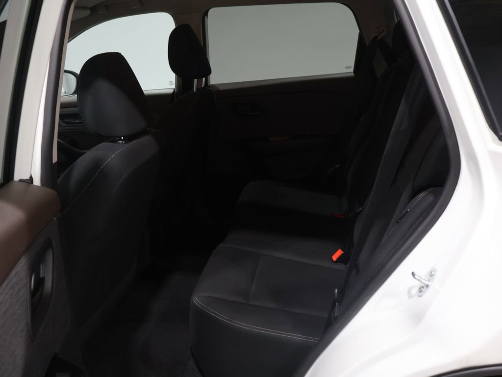 Used 2023 Nissan Rogue S image 18