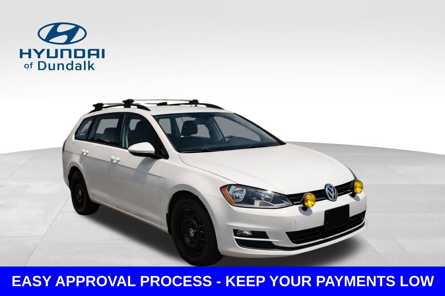 Used 2017 Volkswagen Golf S AWD/4WD image 3