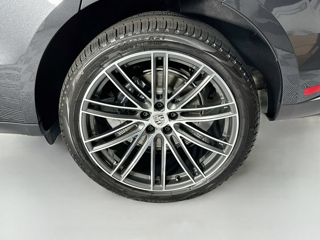 New 2026 Porsche Macan AWD/4WD image 33