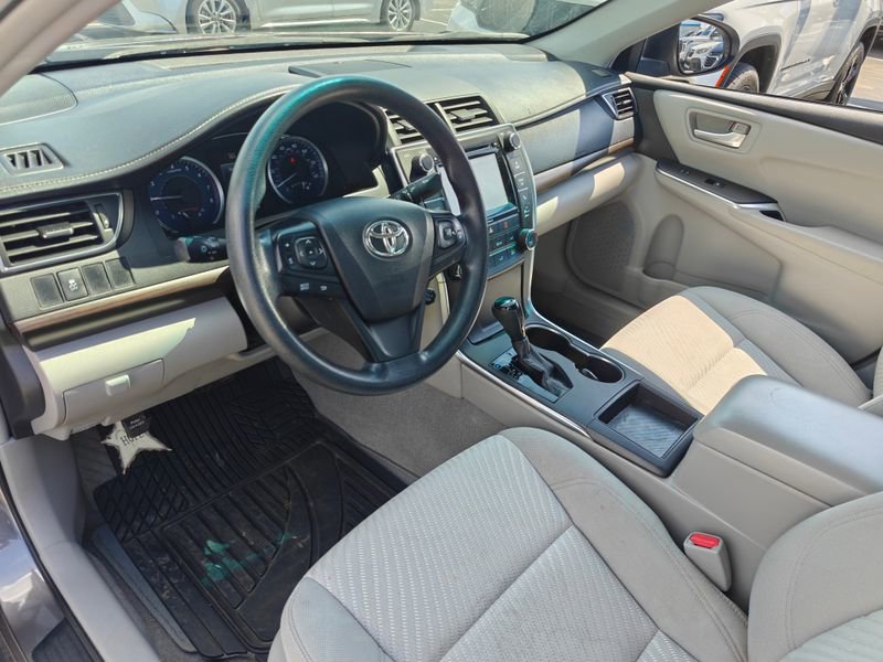 Used 2016 Toyota Camry LE image 10