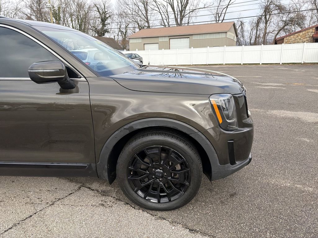Used 2021 Kia Telluride EX w/ EX Premium Package image 2